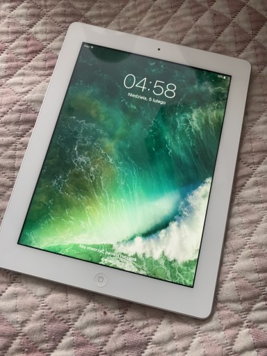 Zdjęcie oferty: iPad 4 w bardzo dobrym stanie !!