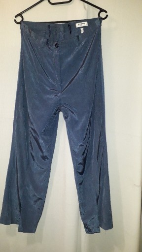 Zdjęcie oferty: Lekkie spodnie z połyskiem 7/8 rozm. 40
