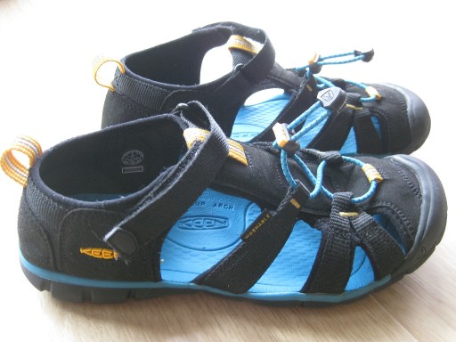 Zdjęcie oferty: KEEN CNX rozm. 37 sandały dla chłopca wkładka 23,5