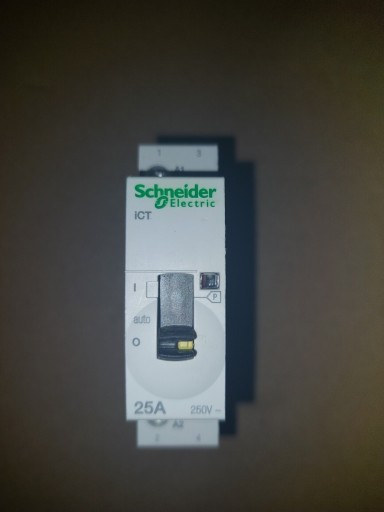 Zdjęcie oferty: Schneider stycznik modułowy 25A A9C21132
