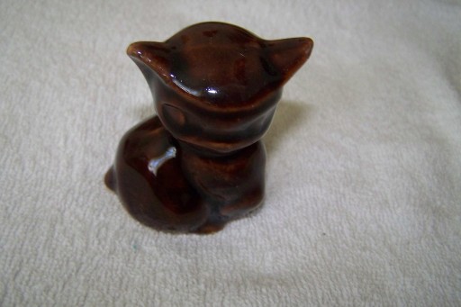 Zdjęcie oferty: Ceramiczna figurka kotek