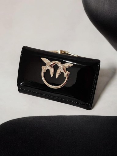 Zdjęcie oferty: Czarny portfel pinko 9x14 cm