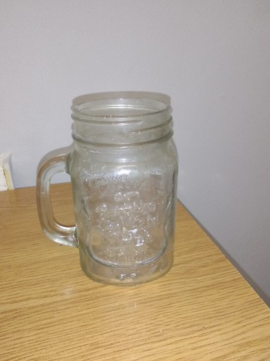 Zdjęcie oferty: Butelka szklana 0,5 raz użyta z nakrętką nie myte 