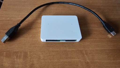 Zdjęcie oferty: Używany Podwójny Czytnik Stinger USB Dual Smartcard Reader+przewód USB