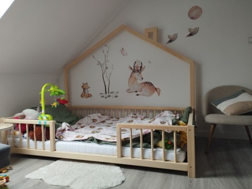 Zdjęcie oferty: Łóżko, łóżeczko drewniane typ domek 200*90