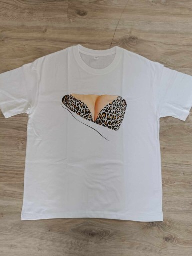 Zdjęcie oferty: Koszulka damska t-shirt L śmieszny wzór 3D 