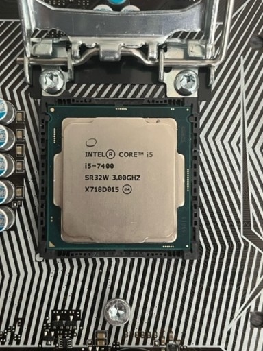 Zdjęcie oferty: Procesor Intel I5-7400 Socket 1151