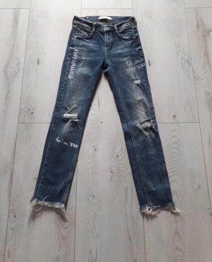 Zdjęcie oferty: damskie jeansy marki ZARA roz. 34