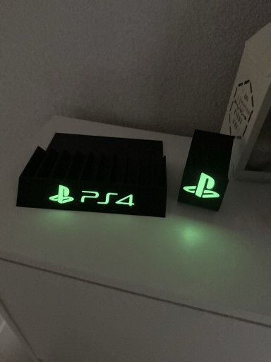 Zdjęcie oferty: Stojak na gry i pada PlayStation 4 Ps4