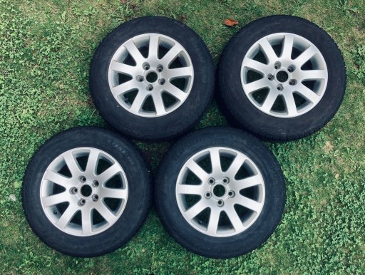 Zdjęcie oferty: Aluminiowe Felgi z oponami zimowymi 195/65 R 15