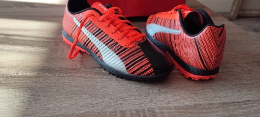 Zdjęcie oferty: Buty  turfy PUMA rozmiar 40,5 26cm