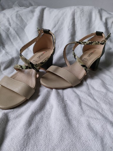 Zdjęcie oferty: sandały sandałki damskie na obcasie Monnari 37