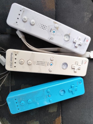 Zdjęcie oferty: Kontroler do konsoli Nintendo Wii plus Remote i inne dodatki