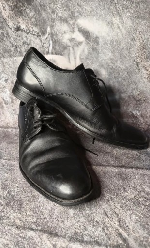 Zdjęcie oferty: Męskie półbuty czarne  wizytowe marki Lasocki, model Fashion for Men, 42 