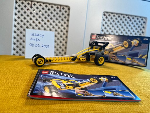 Zdjęcie oferty: LEGO 8205 Technic - Samochód wyczynowy - 100 %