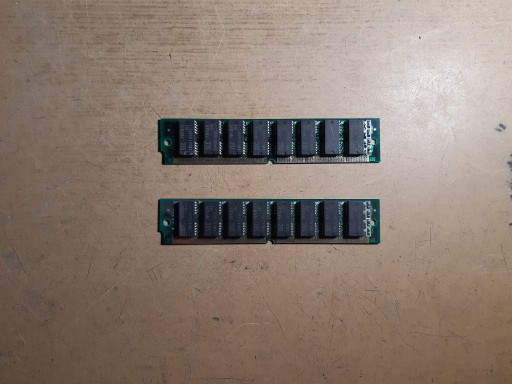 Zdjęcie oferty: PAMIĘCI SIMM    KOMPLET  2 SZTUK  Retro