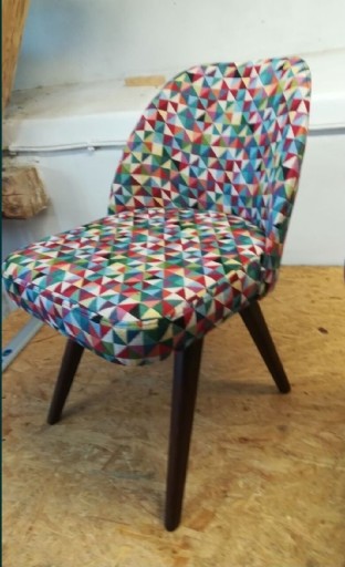 Zdjęcie oferty: Krzesło typu patyczak muszla prl vintage