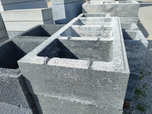 Zdjęcie oferty: Donica Gazon kwietnik gazony betonowe pustak 80*40