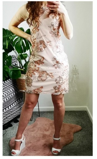 Zdjęcie oferty: New Look Damska sukienka różowo-kremowa  36