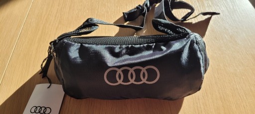 Zdjęcie oferty: Oryginalna nerka saszetka - plecak Audi