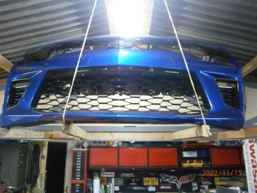 Zdjęcie oferty: zderzak przód camaro VI ss oryginał z kratkami 