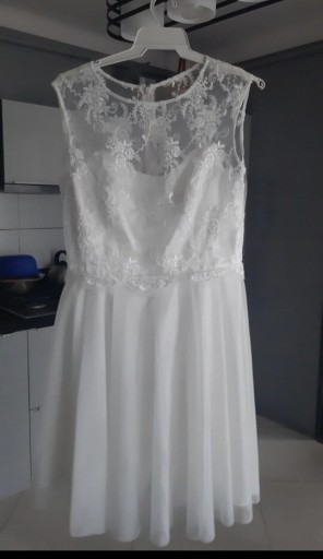 Zdjęcie oferty: Biała tiulowa sukienka 