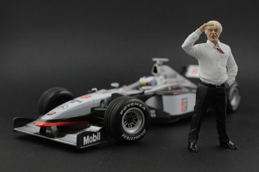 Zdjęcie oferty: Bernie Ecclestone Figurka 1:18 Hotwheels Ferrari