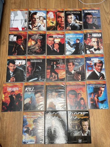 Zdjęcie oferty: Bond 007 kolekcja 21 DVD + 2dvd gratis