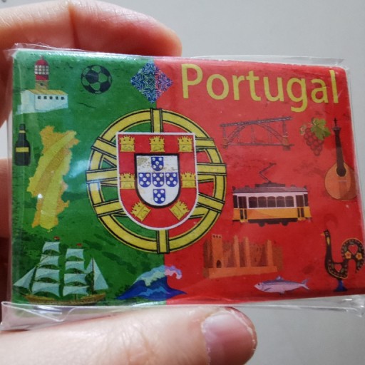 Zdjęcie oferty: Zagraniczny magnes na lodówkę Portugalia flaga