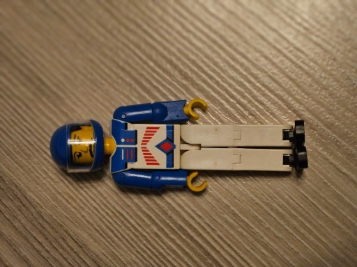 Zdjęcie oferty: Lego Technic - figurka, ludzik, kierowca w kasku