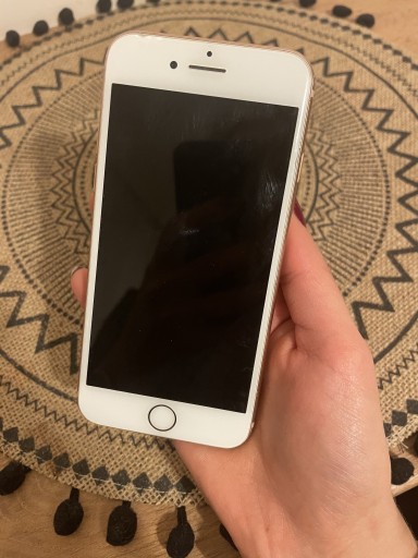 Zdjęcie oferty: iPhone 7 rose gold 