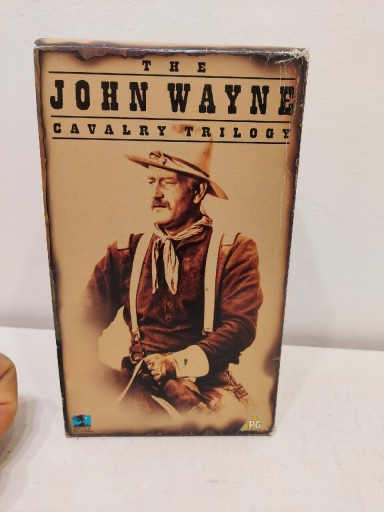 Zdjęcie oferty: Trylogia western Jonh Wayne kaseta VHS 