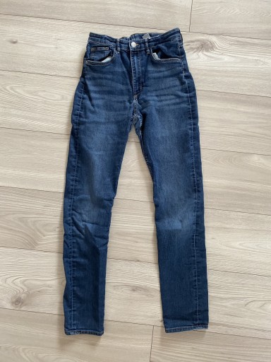 Zdjęcie oferty: H&M spodnie jeansowe r.164