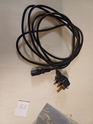 Zdjęcie oferty: Kabel zasilający angielski, 10/16A,250V, 3m