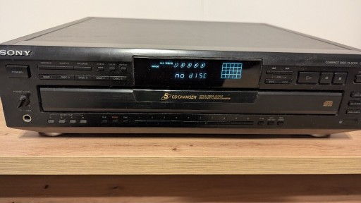 Zdjęcie oferty: Odtwarzacz CD Sony na 5 płyt CDP-CE 505