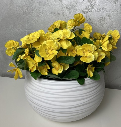 Zdjęcie oferty: Dekoracja wiosenna,kompozycja żółte bratki 39x43cm