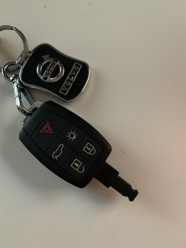 Zdjęcie oferty: Oryginalny kluczyk do Volvo C30