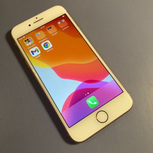 Zdjęcie oferty: Smartfon Apple iPhone 8 64 GB złoty - uszkodzony