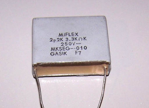 Zdjęcie oferty: Gasik, kondensator przeciwzakłóceniowy 2,2uF +3,3k