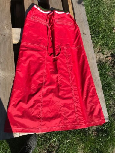 Zdjęcie oferty: spódnica czerwona rozm 140 -158 cm