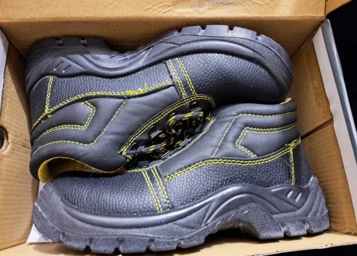 Zdjęcie oferty: Buty robocze magazyn REJS rozmiar 38