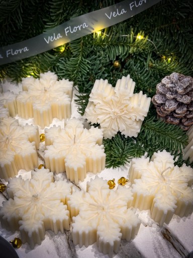 Zdjęcie oferty: Świeczka śnieżynka podziękowania dla klientek święta prezent handmade hit