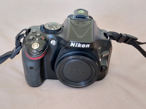 Zdjęcie oferty: Lustrzanka Nikon D5200 korpus