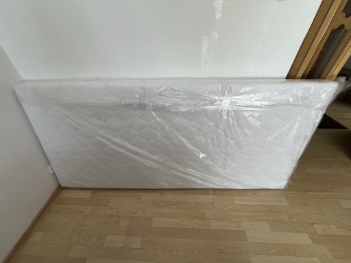 Zdjęcie oferty: Materac 200x90cm piankowy