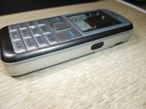 Zdjęcie oferty: Kompletna obudowa Nokia 6070, Stan dobry+