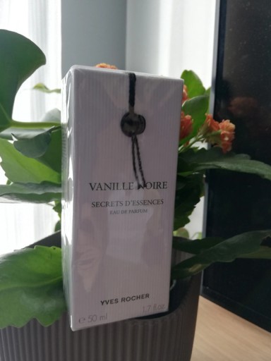 Zdjęcie oferty: Vanille  Noire yves rocher 50ml perfum folia