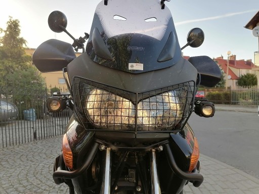 Zdjęcie oferty: Osłon lampy przedniej HONDA VARADERO 1000  SD01/02