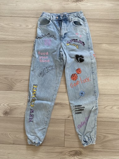 Zdjęcie oferty: Bershka spodnie malowane r.34