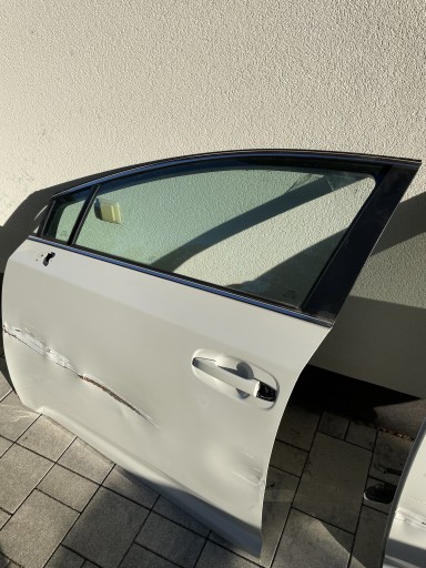Zdjęcie oferty: Drzwi lewe Przód i tył Toyota Avensis kombi T29 