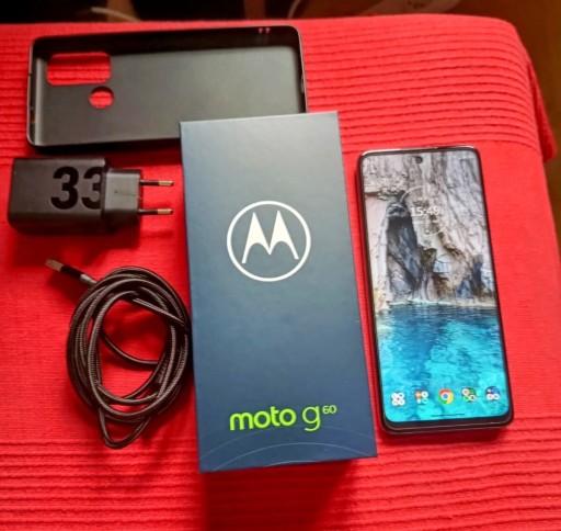 Zdjęcie oferty: Motorola Moto g60 Silver 6/128